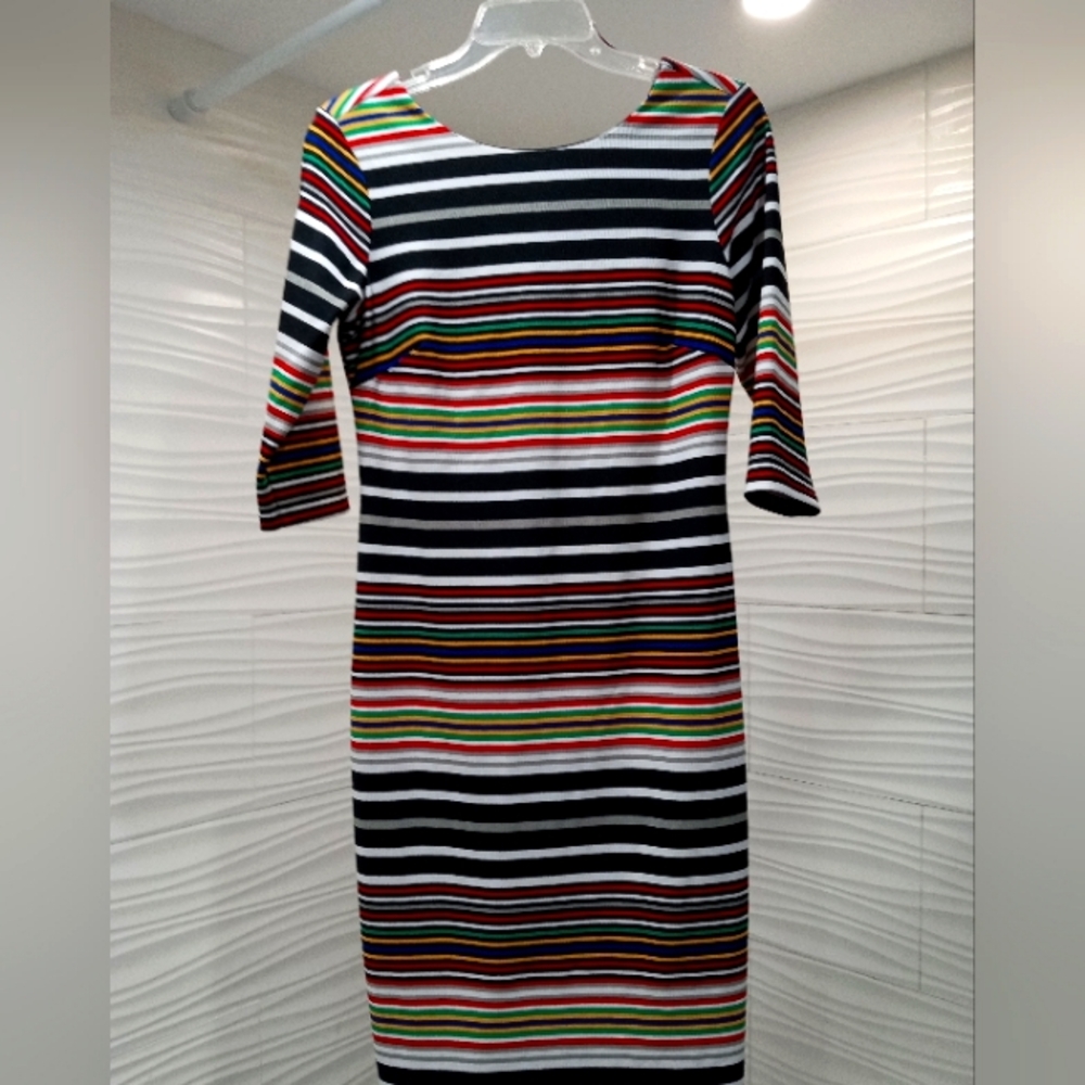 Peach velvet New York size 6 multi-colored horizontal stripe long 3/4 sleeve wom
